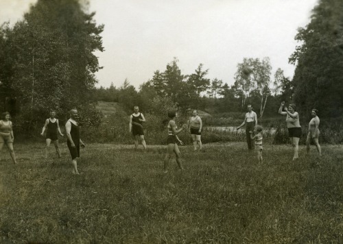 Bademode 1933, Badeausflug