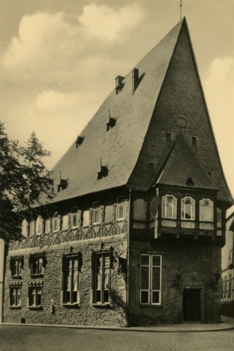 Goslar 1937, Brusttuch