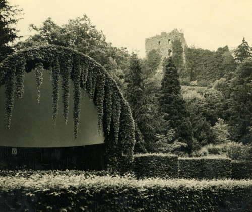 Badenweiler ca 1960, Musikpavillon und Burg Baden