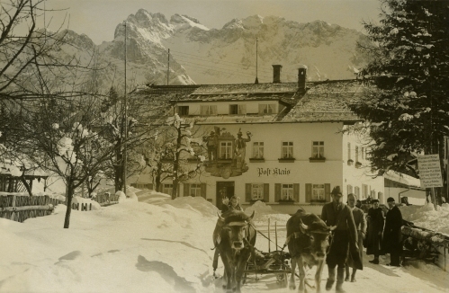 Krün 1937, Gasthof Post in Klais (mit Ochsengespann)