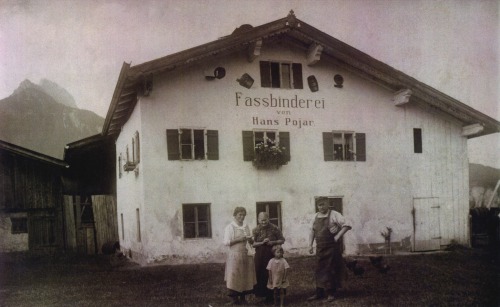 Reutte, ca 1905, Fassbinderei
